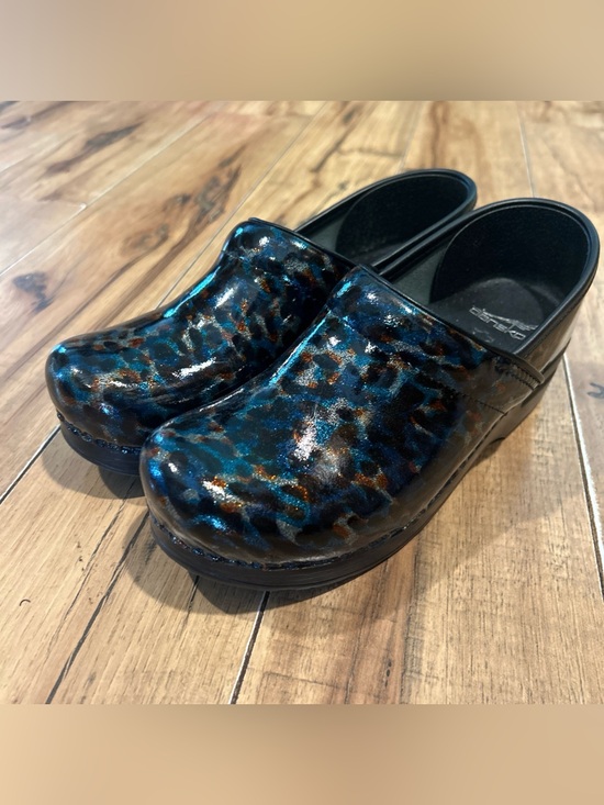 Dansko Shoes - DANSKO CLOGS CHEETAH PRINT Women’s 39 (US 8.5)
